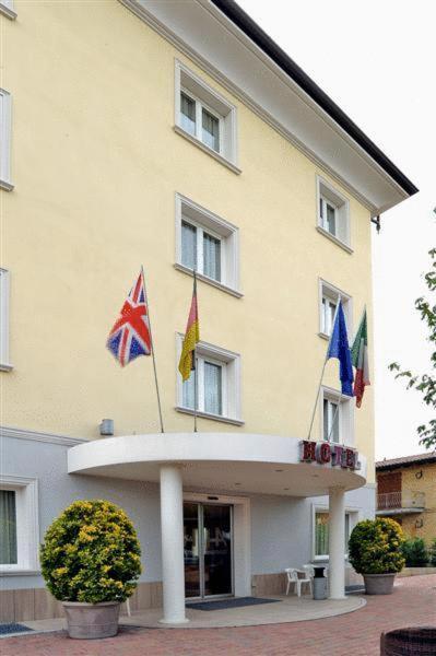 Hotel Arthur Солиньяно-Нуово Экстерьер фото