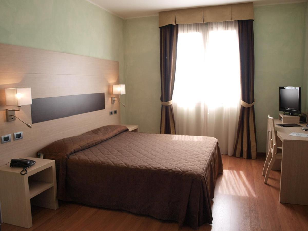 Hotel Arthur Солиньяно-Нуово Экстерьер фото