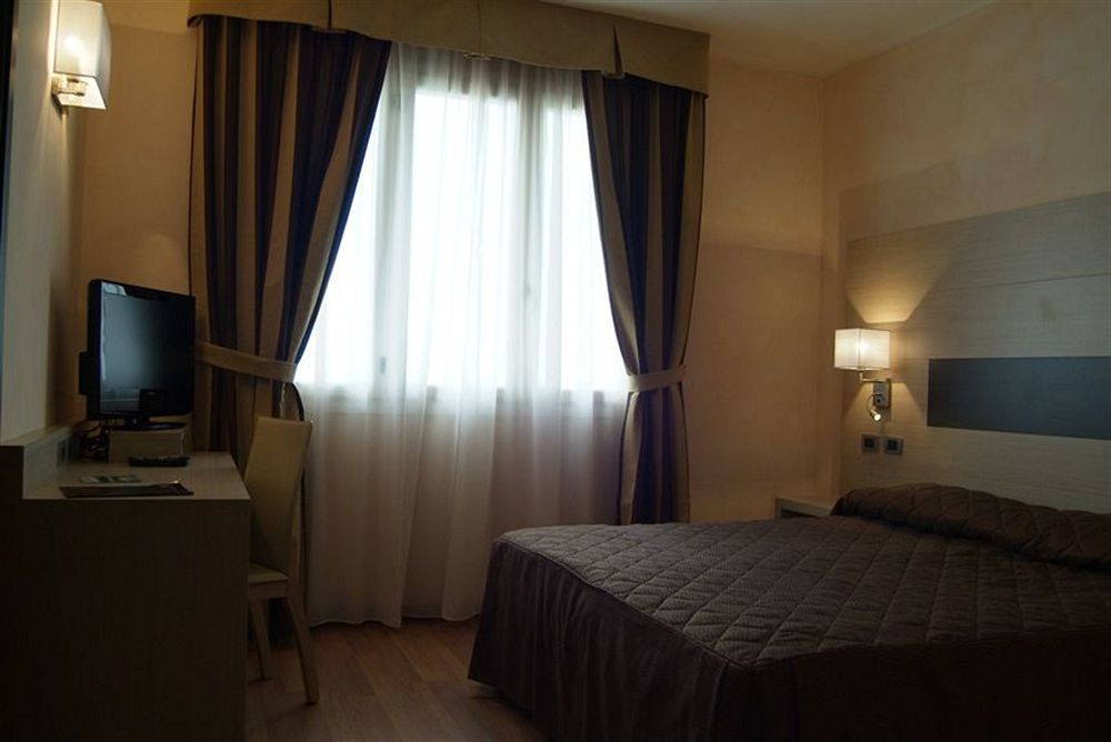 Hotel Arthur Солиньяно-Нуово Экстерьер фото