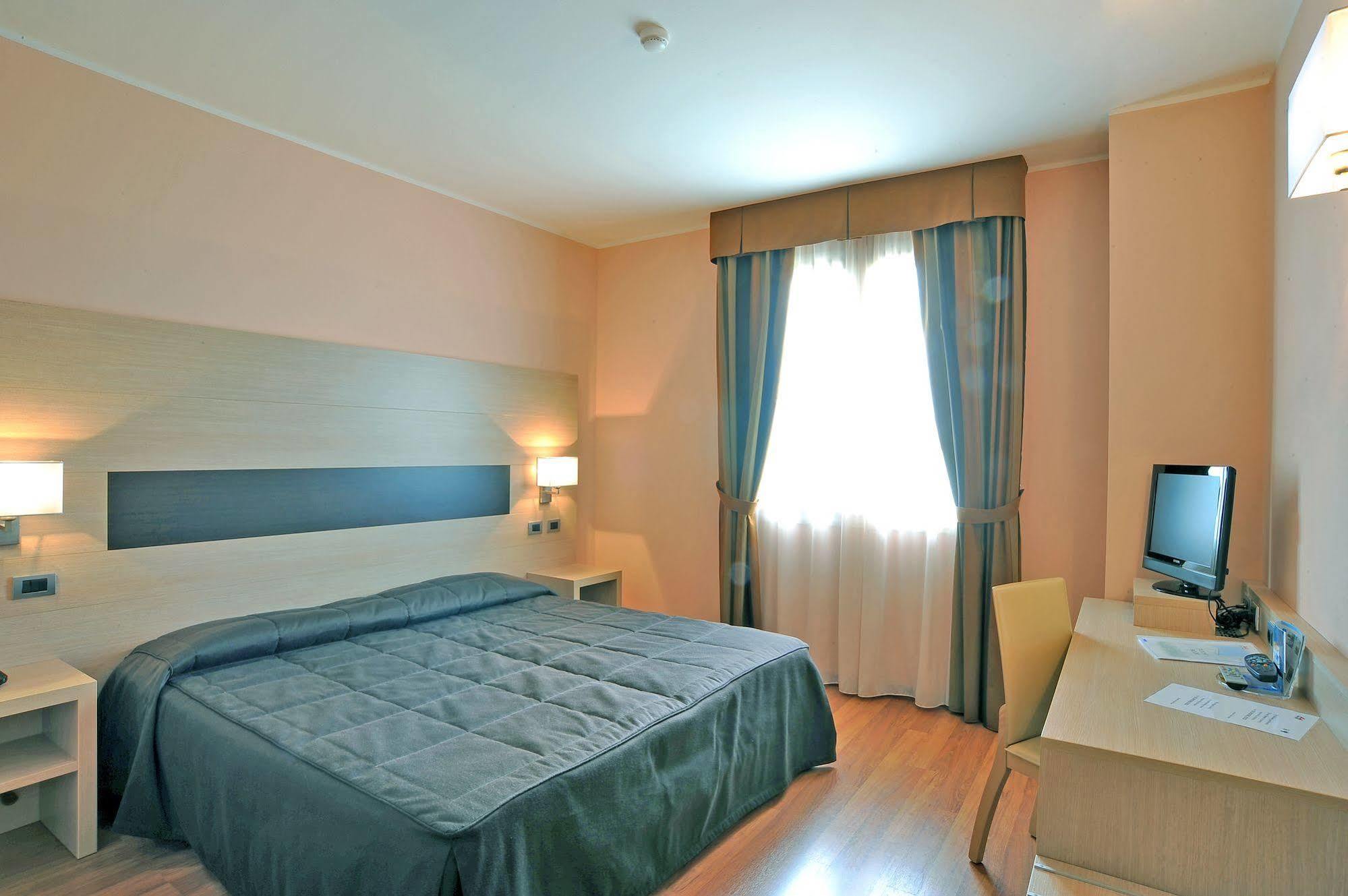 Hotel Arthur Солиньяно-Нуово Экстерьер фото